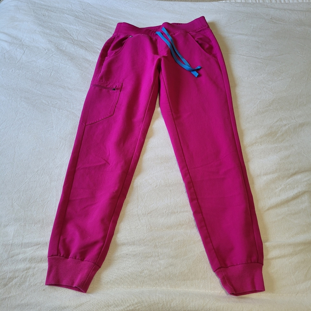 Figs Women's Pink Jogger Pants